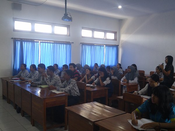 Siswa SMA di Denpasar, Badung dan Gianyar mengikuti Workshop Jurnalistik di SMA N 1 Abiansemal